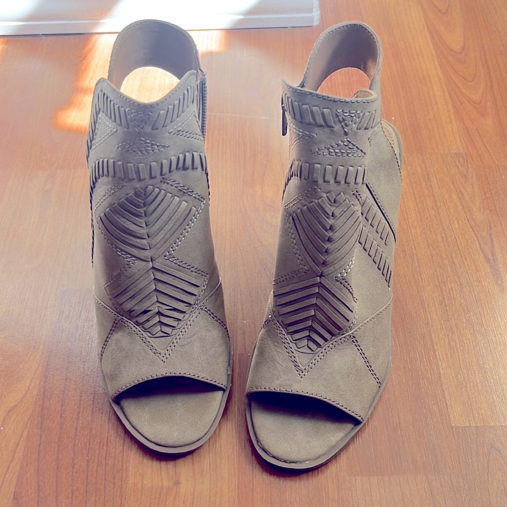 Open toe Booties